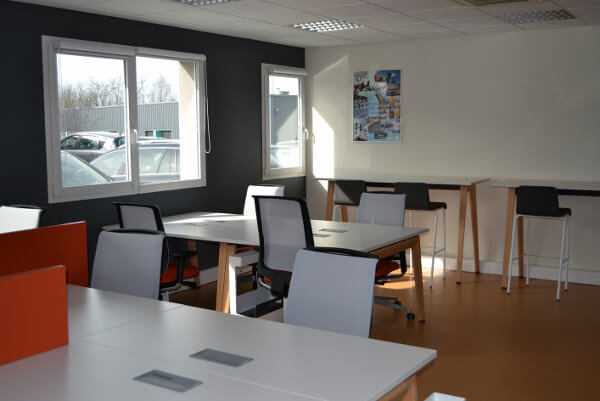 espace de coworking ambiance startup